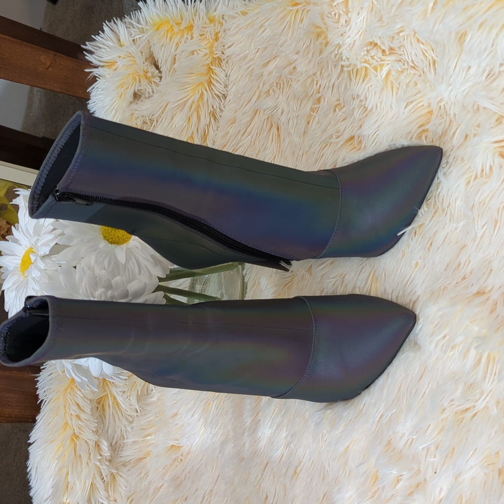 ππ’π Steve Madden Whimsy Reflective Bootiesππ’π - Picture 3 of 15